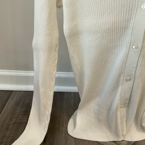 Babaton White Ribbed Button-Front Shirt - Picture 5 of 7